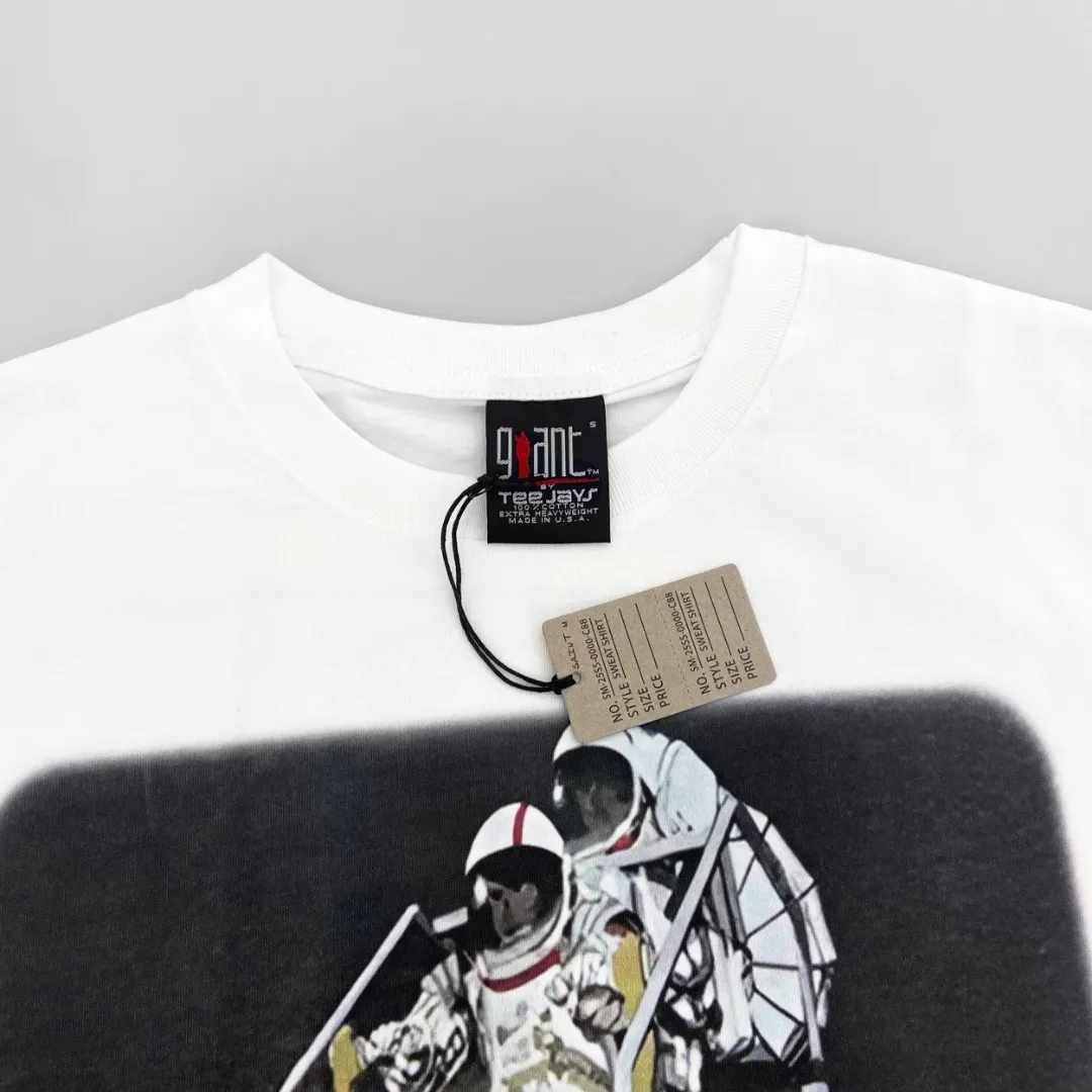 Saint Michael space comic print retro Vintage loose short-sleeved T-shirt with digital white ink direct printing. The fabric is breathable and the pattern is three-dimensional and clear. Fabric: Double yarn 240g Style number: S901 Size: S-M-L-XL Color: White Price: P110